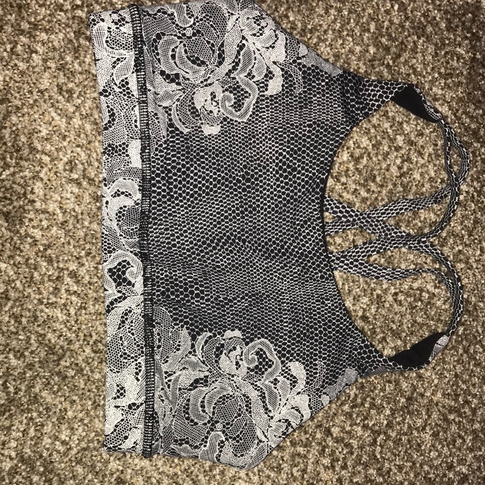Women’s lululemon athletica Sports Bra